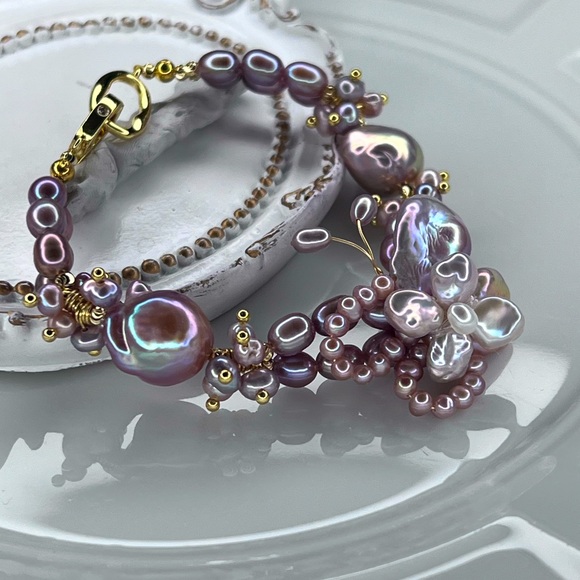 🔥🔥 Handmade Premium Freshwater Beautiful Butterfly 🦋 Braided Bracelet - Picture 3 of 3